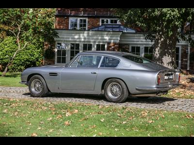 Aston Martin+DB6