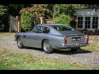 Aston Martin+DB6