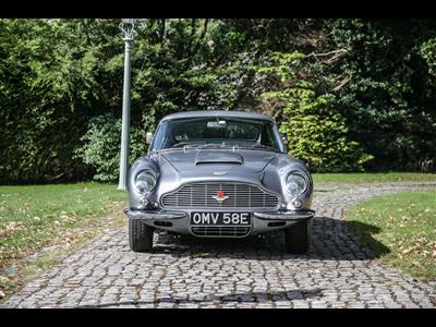 Aston Martin+DB6