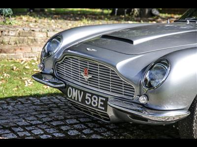 Aston Martin+DB6