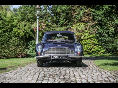 Aston Martin+DB6