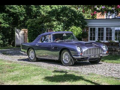 Aston Martin+DB6