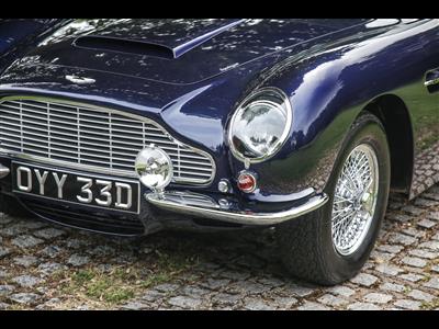 Aston Martin+DB6