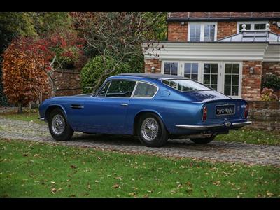 Aston Martin+DB6