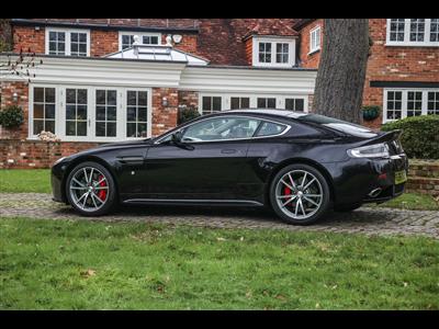 Aston Martin+V8 Vantage S