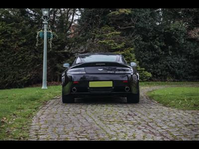 Aston Martin+V8 Vantage S