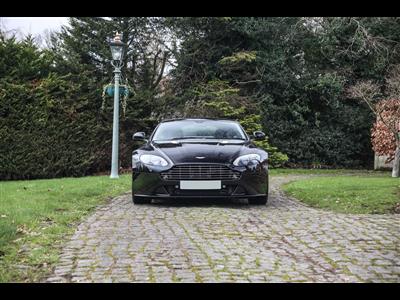 Aston Martin+V8 Vantage S