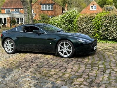 Aston Martin+AM Vantage