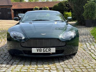 Aston Martin+AM Vantage