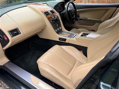 Aston Martin+DB9