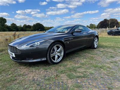 Aston Martin+DB9