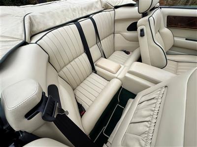Aston Martin+Virage Volante