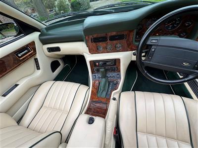 Aston Martin+Virage Volante