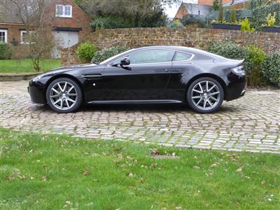 Aston Martin+Vantage