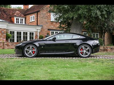 Aston Martin+Vantage