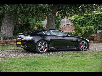 Aston Martin+Vantage