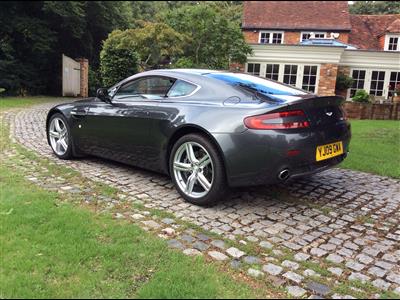 Aston Martin+Vantage