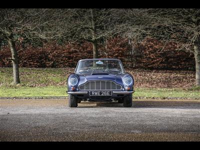 Aston Martin+DB6