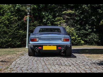 Aston Martin+V8