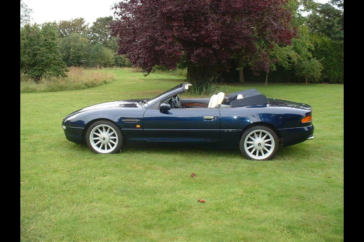 Aston Martin+DB7