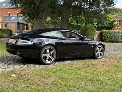Aston Martin+DB9