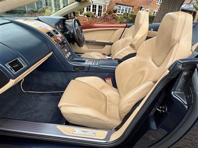 Aston Martin+DB9