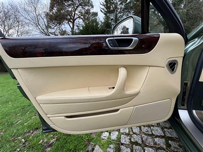 Bentley+Continental Flying Spur