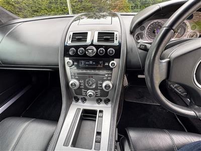 Aston Martin+Virage Volante