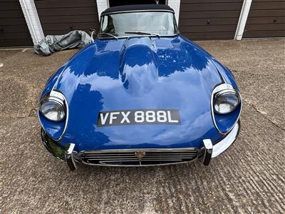 Jaguar+E Type