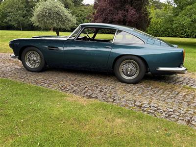 Aston Martin+DB4