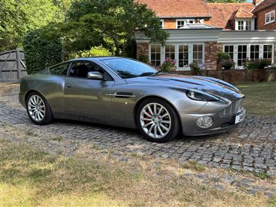 Aston Martin+Vanquish