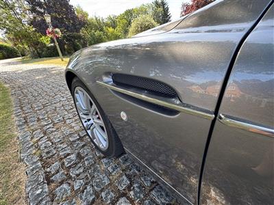 Aston Martin+Vanquish
