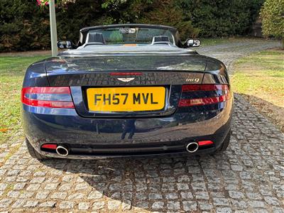 Aston Martin+DB9