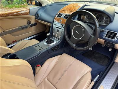 Aston Martin+DB9