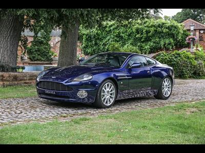 Aston Martin+Vanquish